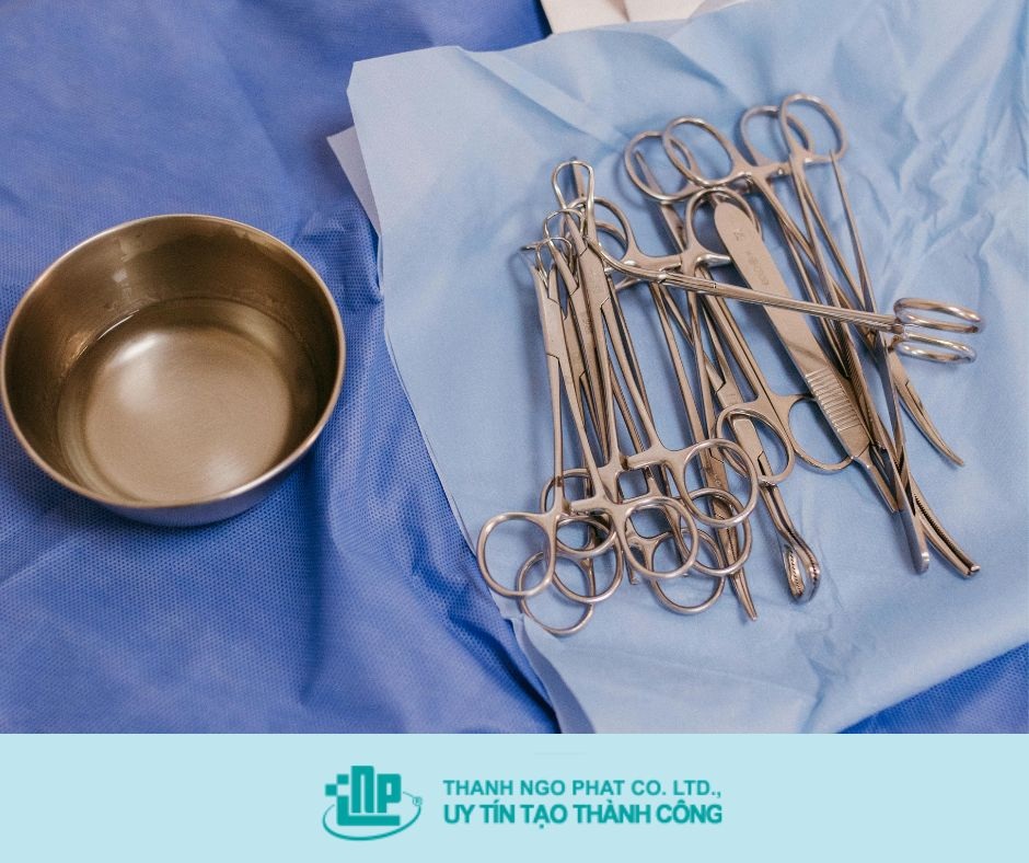 cồn 90 độ sát trùng vết thương không