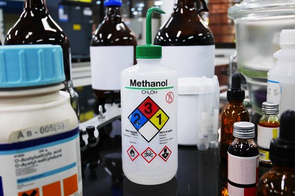 Methanol là gì? Ứng dụng của cồn công nghiệp methanol
